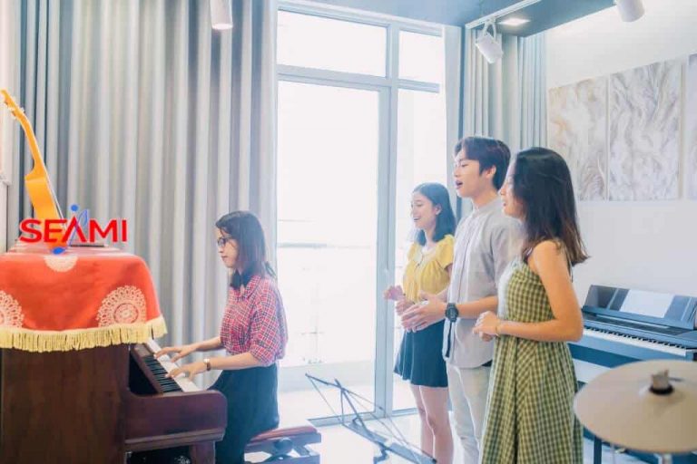 Chọn địa chỉ dạy thanh nhạc cần lưu ý điều gì? 3 seami hoc thanh nhac nhieu noi dao tao