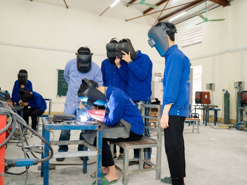 top truong trung cap nghe uy tin chuyen nghiep o nghe an 2