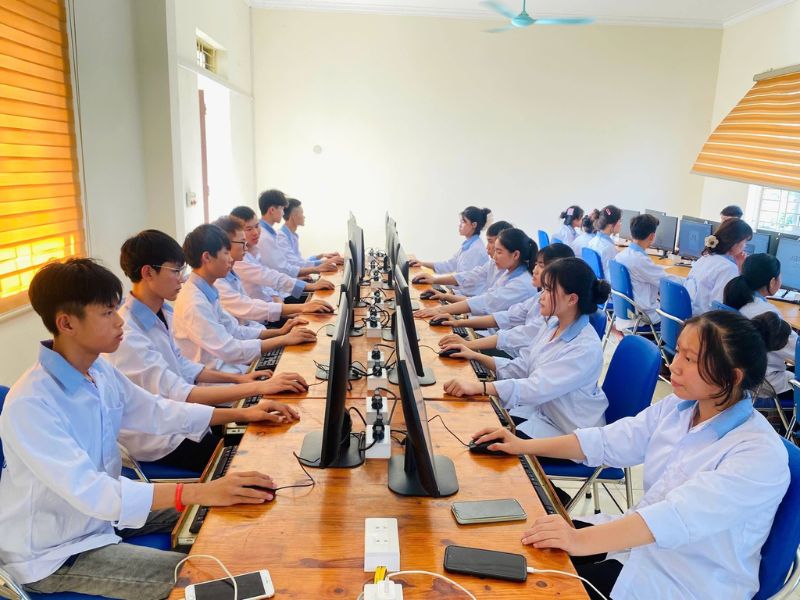 top truong trung cap nghe uy tin chuyen nghiep o nghe an 5