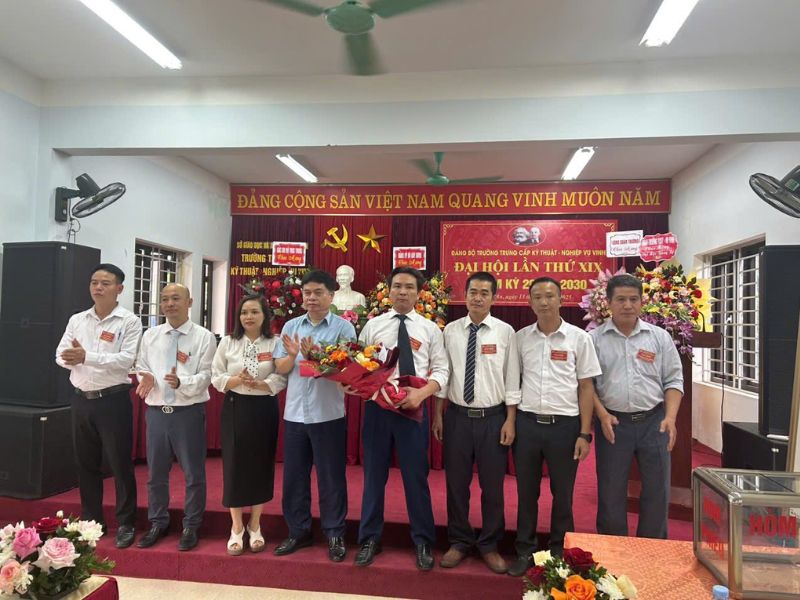 top truong trung cap nghe uy tin chuyen nghiep o nghe an 7